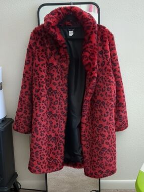 VENUS Red Leopard Faux Fur Coat